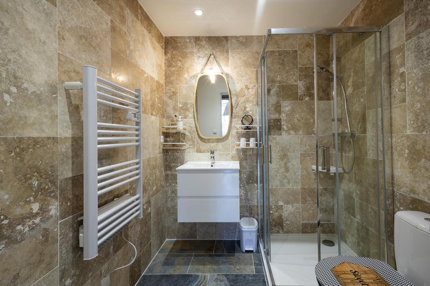 L'Emeraude - 1 A 4P - Wifi Fibre - Parking Gratuit Pont-dʼAin Exterior foto